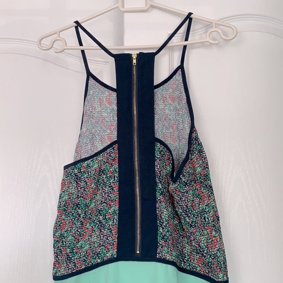 4 for $50 Green/floral mini dress with pockets - Picture 2 of 3